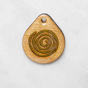 Holz Schlüsselanhänger mit Leuchtpigment – Esoterische Symbole